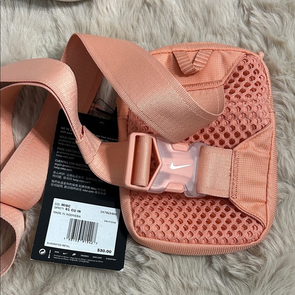 Nike Coral Crossbody Bag - Picture 2 of 6